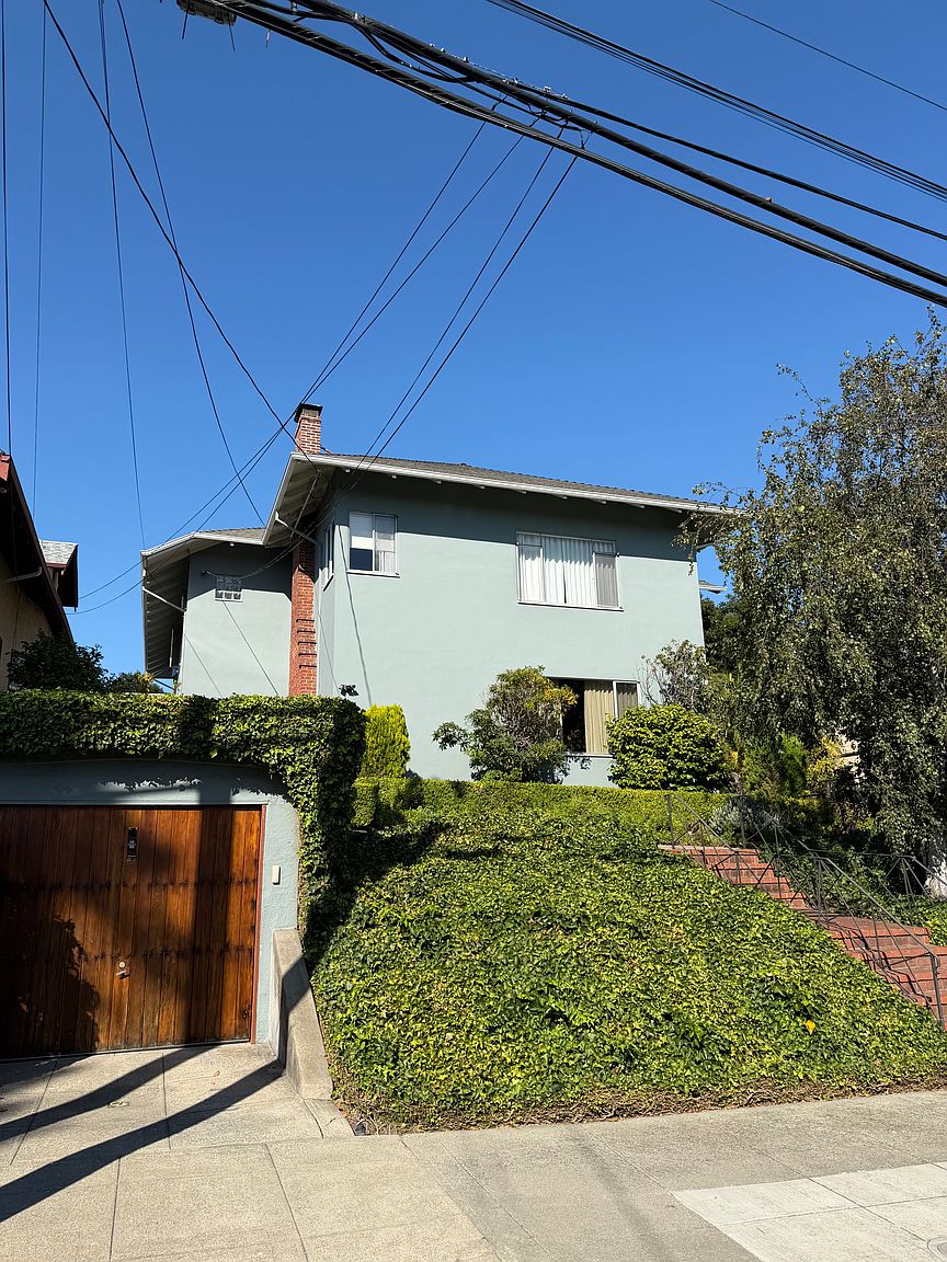 2BR/1BA Other on Santa Rosa Ave · Oakland