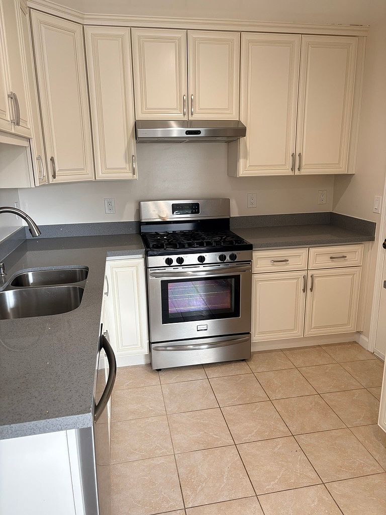 135 Marcia Ct photo 2