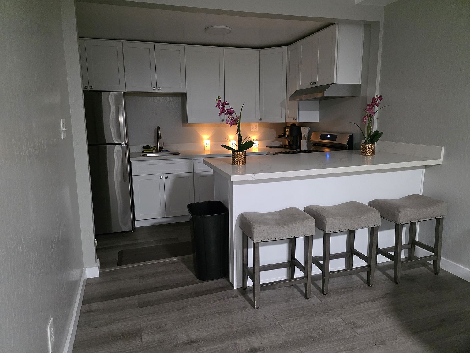 1BR/1BA Single Family House on E 10th St · Oakland photo 3