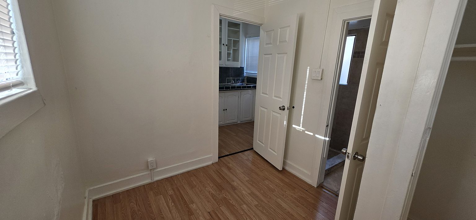 3092-96 Valle Ave photo 5