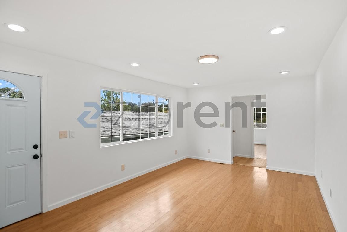 3581 Galindo St photo 4