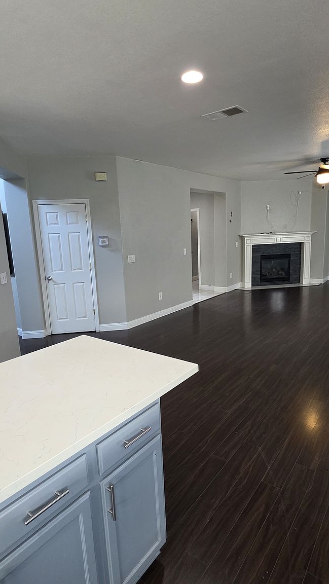 2434 Digerud Dr photo 5
