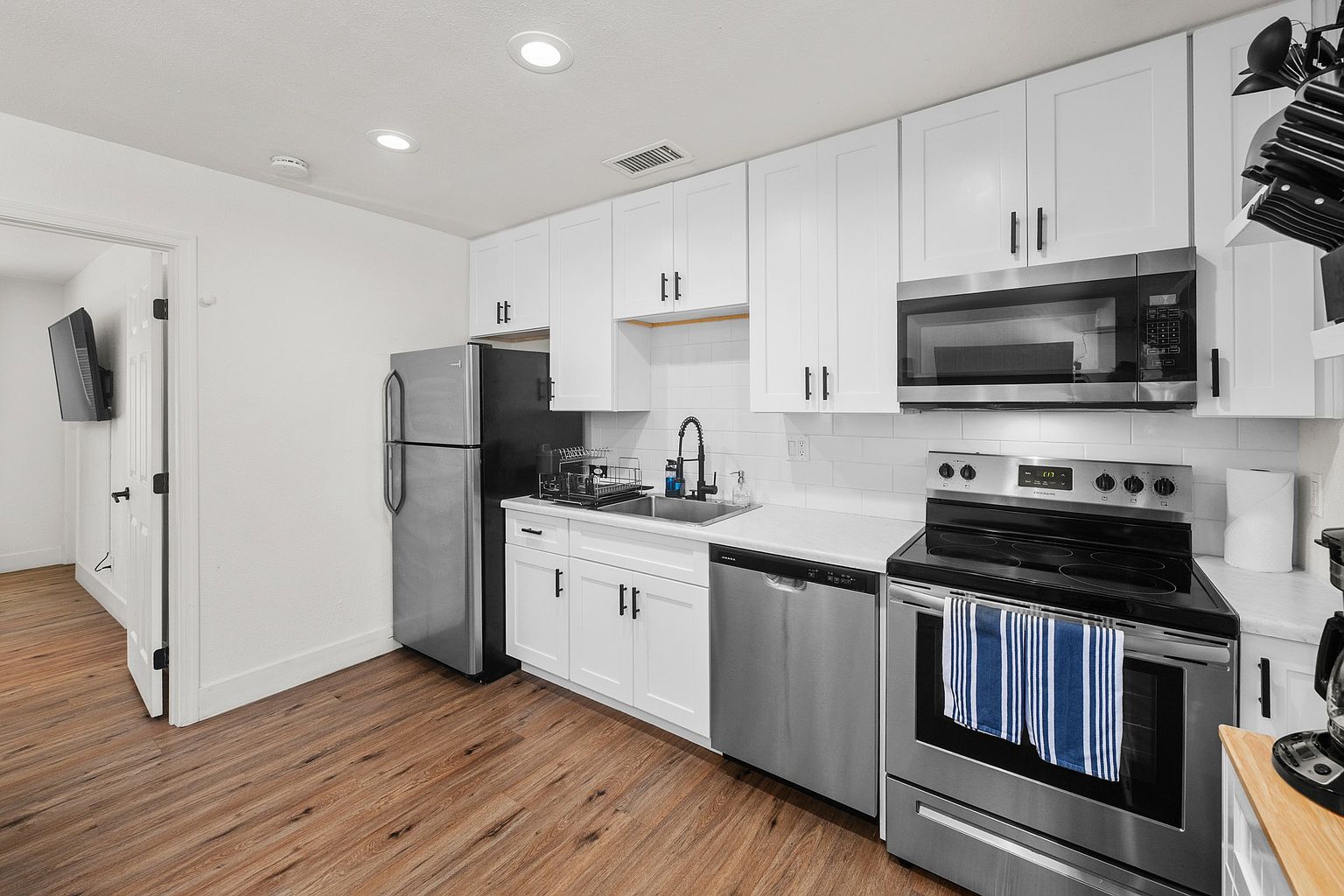 1110 E Polk St Phoenix, AZ 85006 photo 4