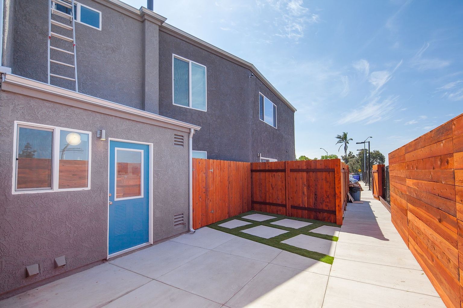 1 beds  1.0 baths photo 3