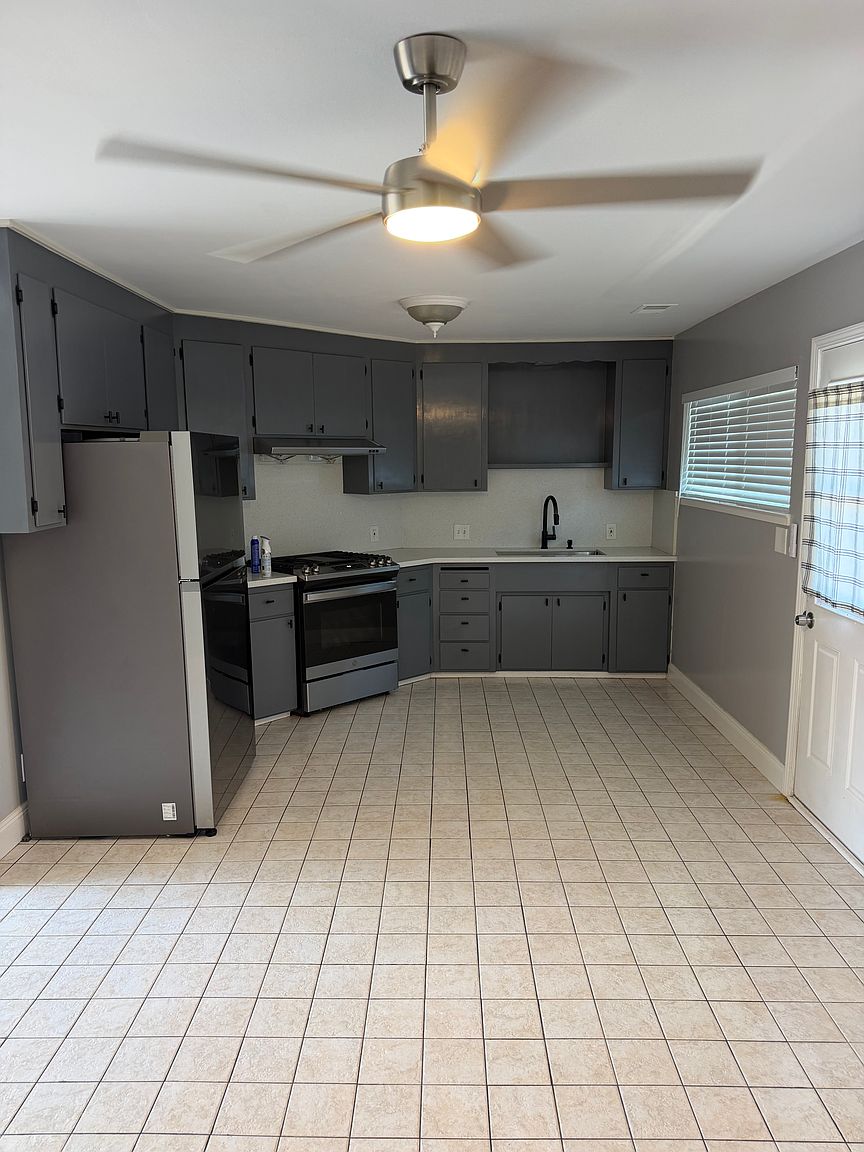105 Spring Ave photo 5