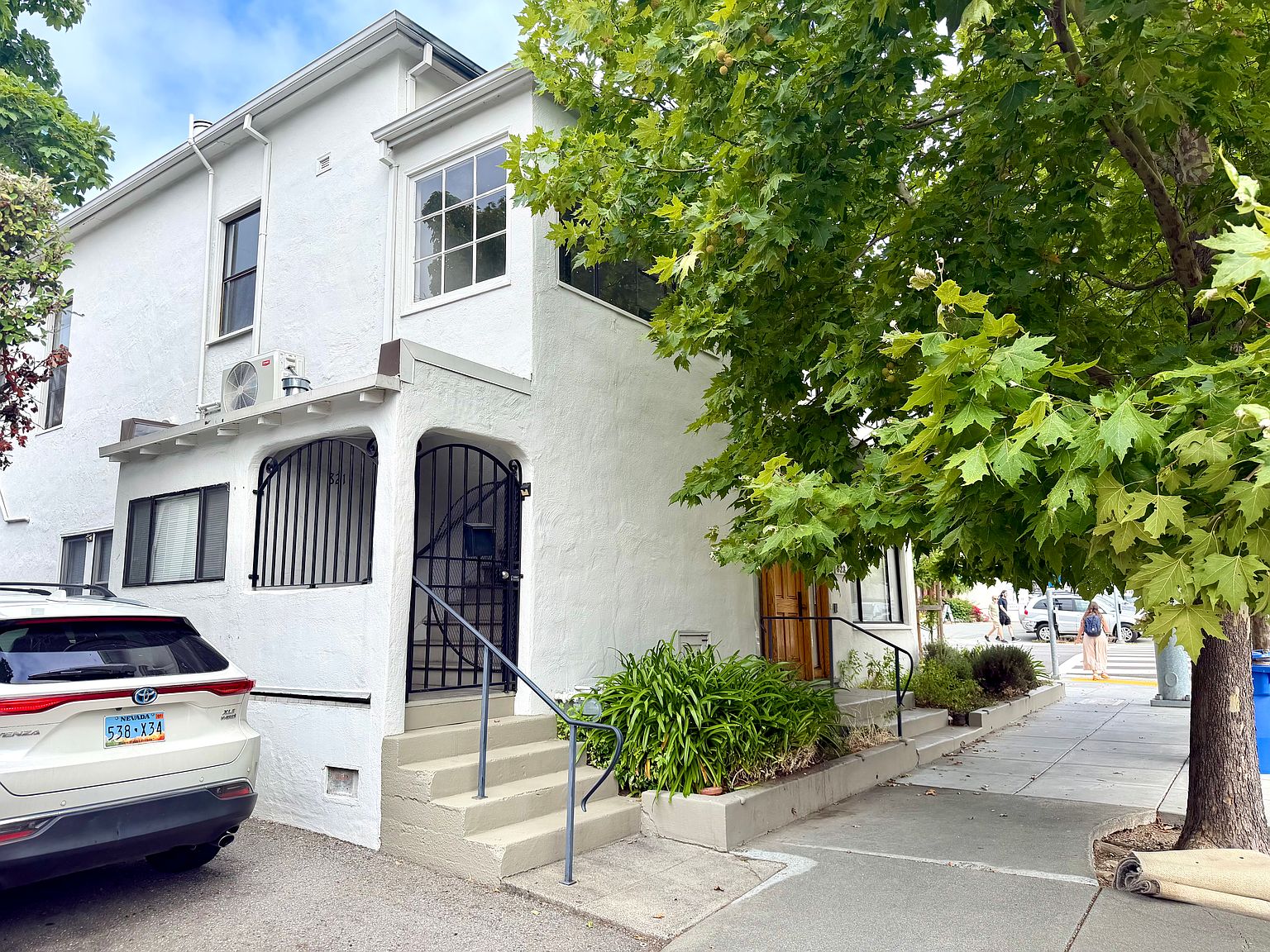 821 D St photo 2