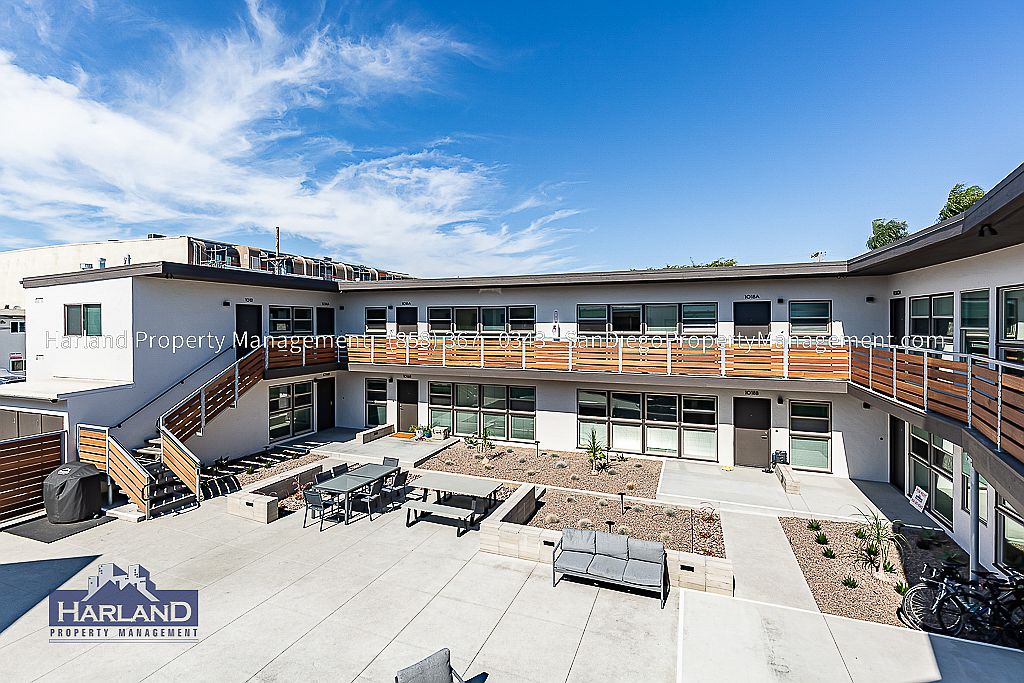 1012 A Ave photo 4