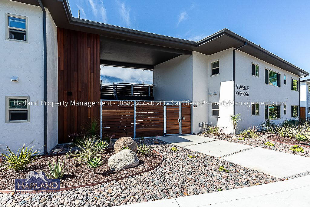 1012 A Ave photo 2