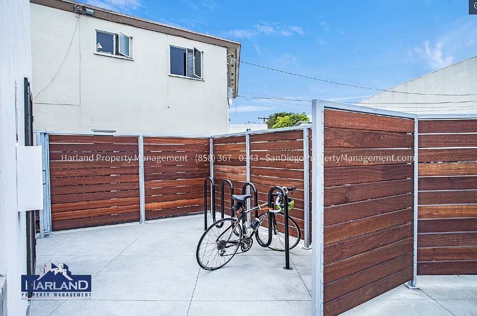 1012 A Ave photo 3
