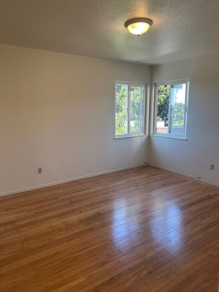 3527 Quigley St photo 3