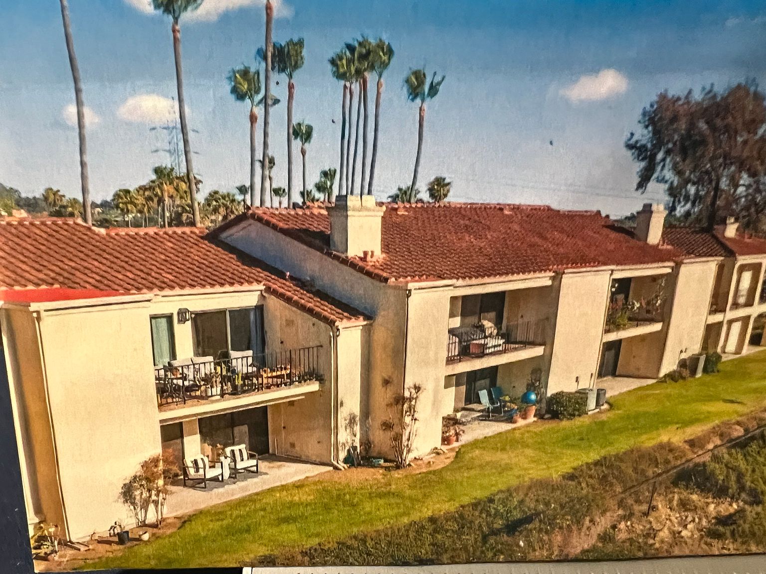 3129 Camino Del Arco photo 2