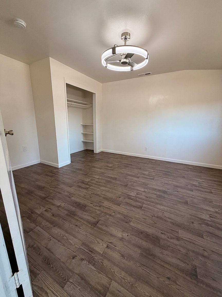 225 Adobe Rd photo 5