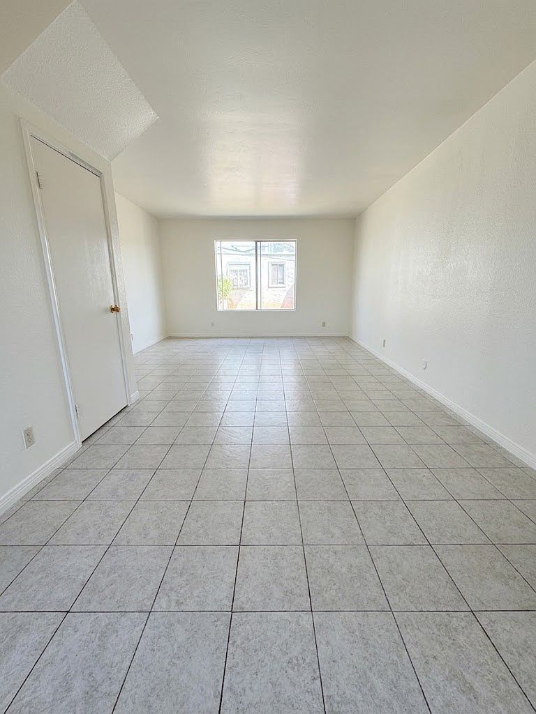 2514 Fairmount Ave photo 2