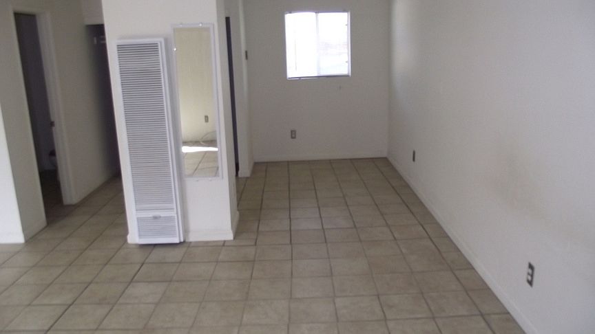 1270 Grand Ave photo 2