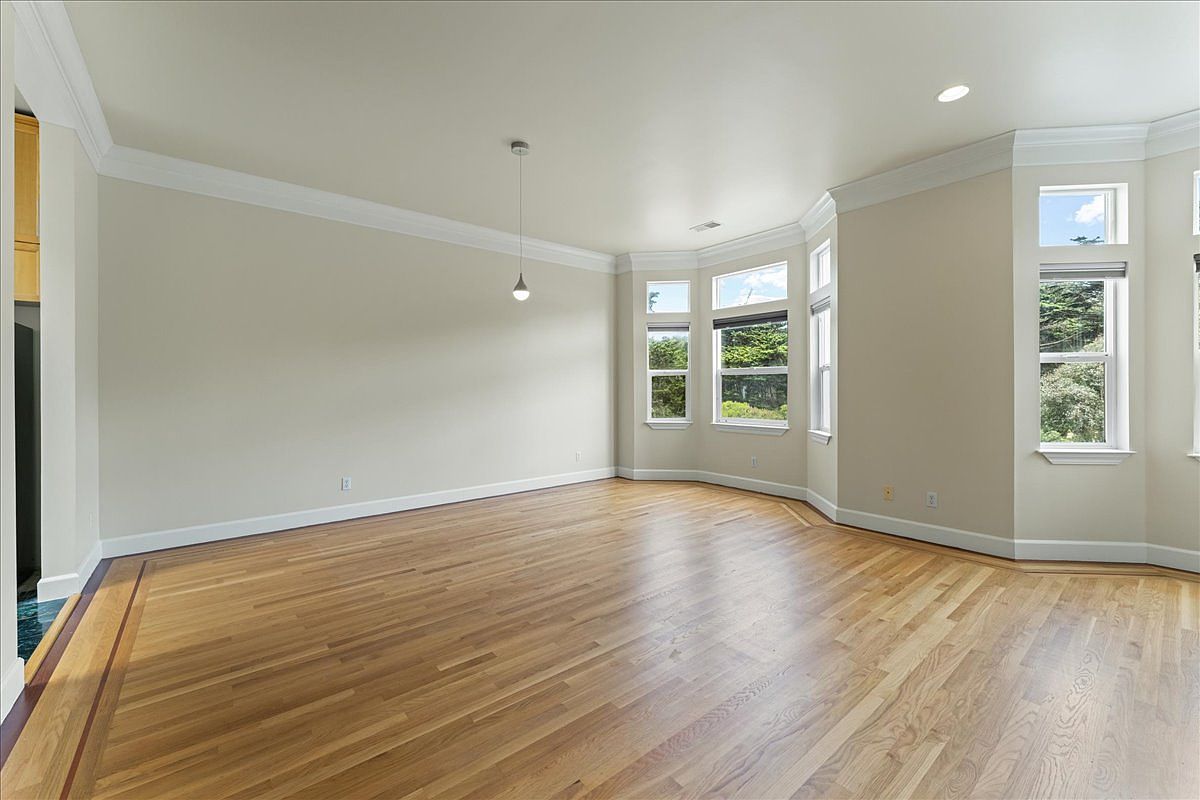 4619B Lincoln Way photo 4