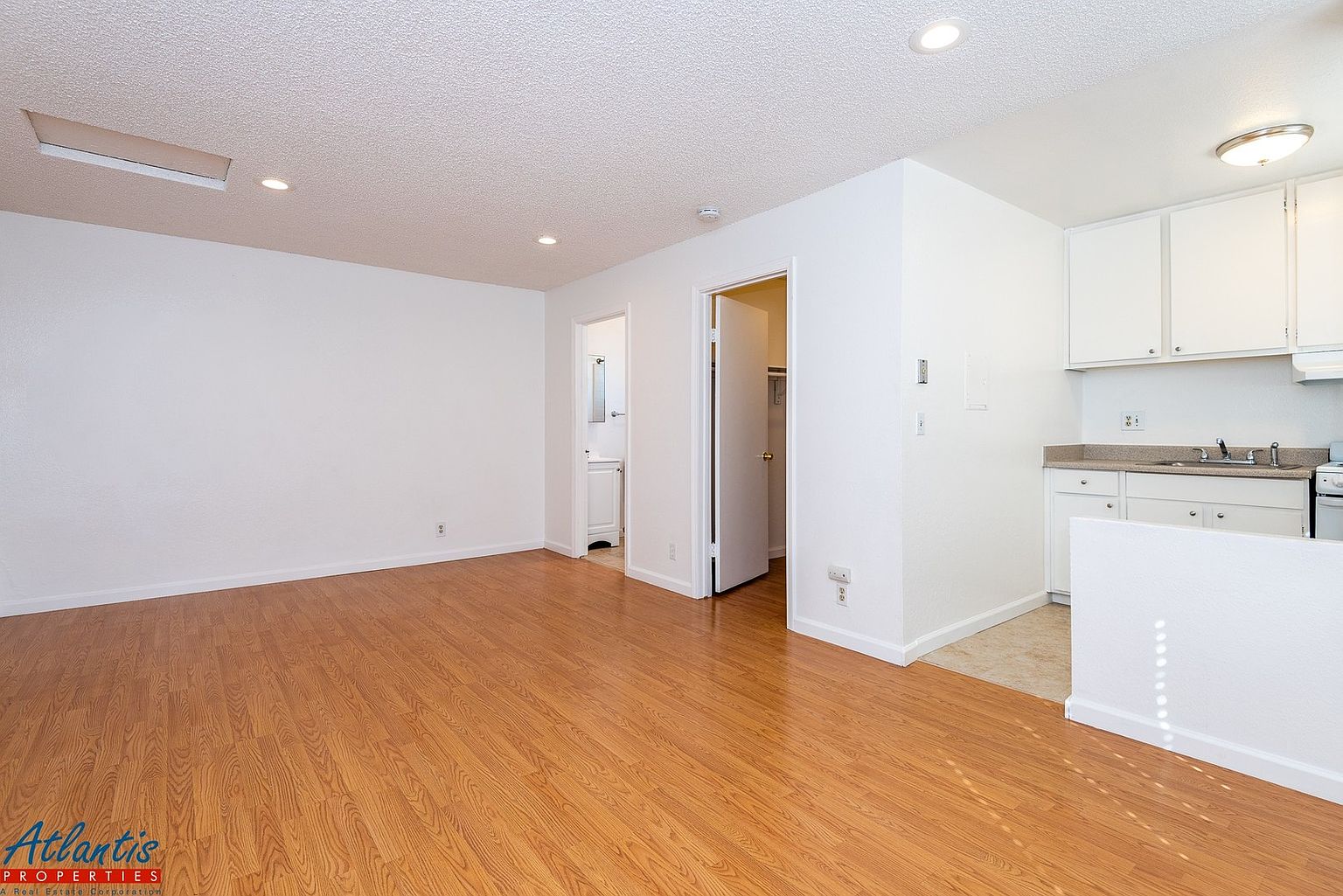 5522 Camden Ave photo 3