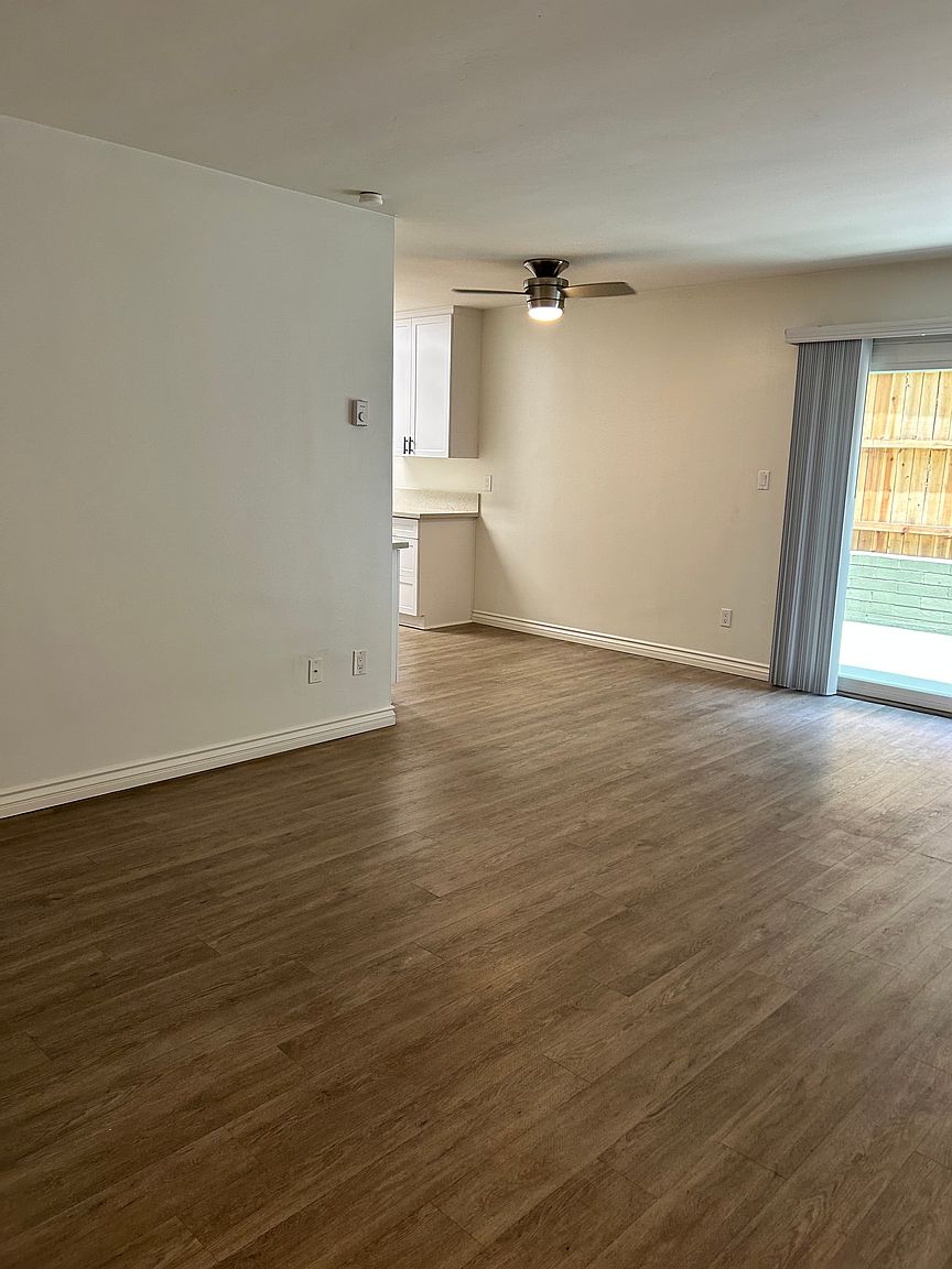 140 W Kalmia St photo 3