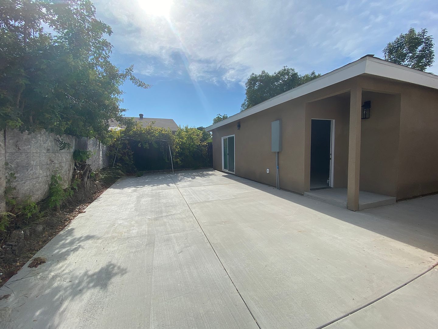 1112 Lemon Ave photo 2