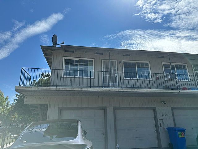 3830 Underwood Dr photo 2