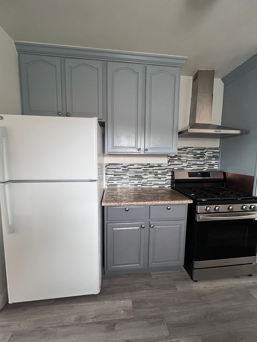 2BR/1BA Single Family House on Harrison St · San Leandro