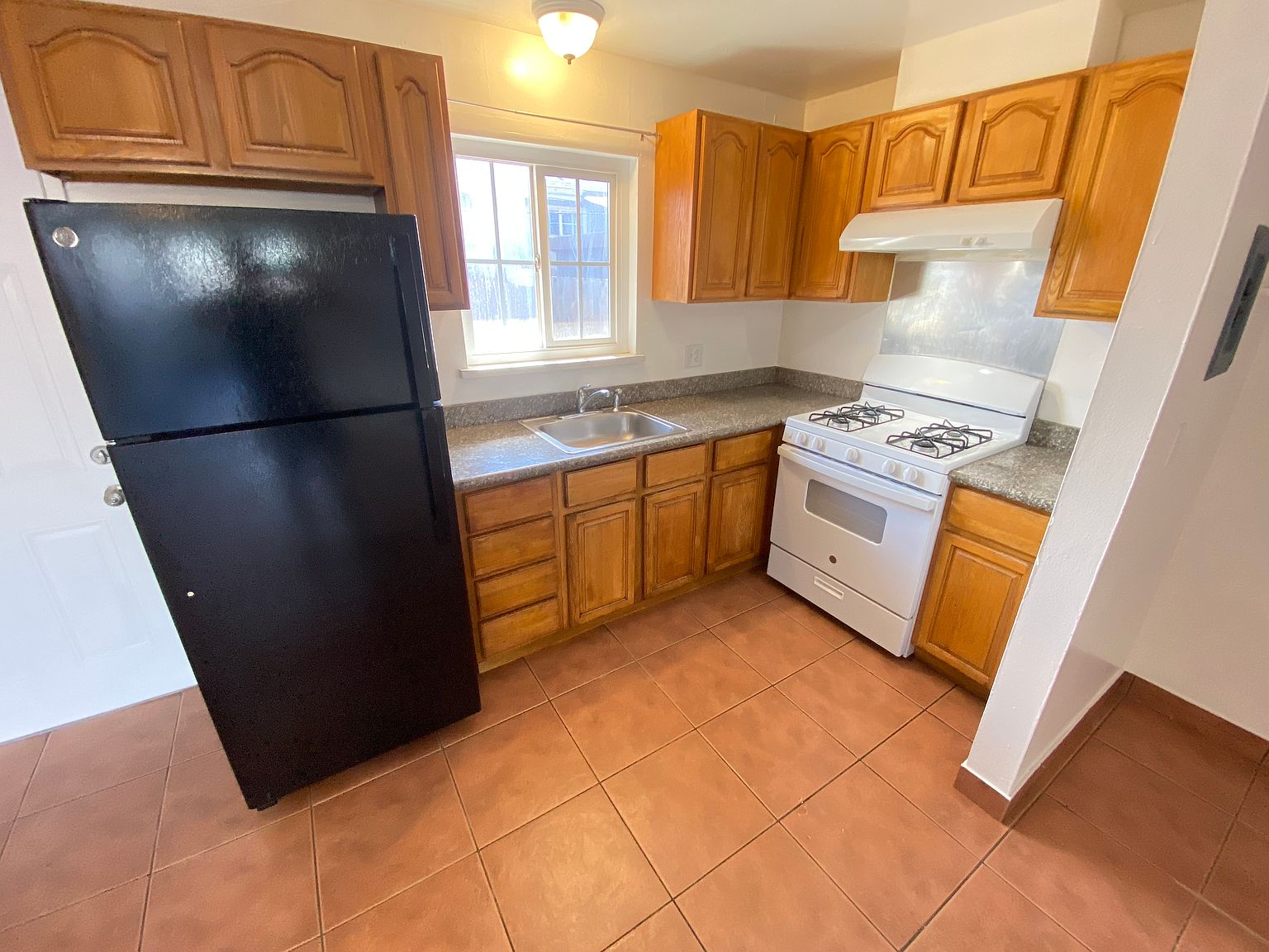 2BR/1BA Other on Meekland Ave · Hayward