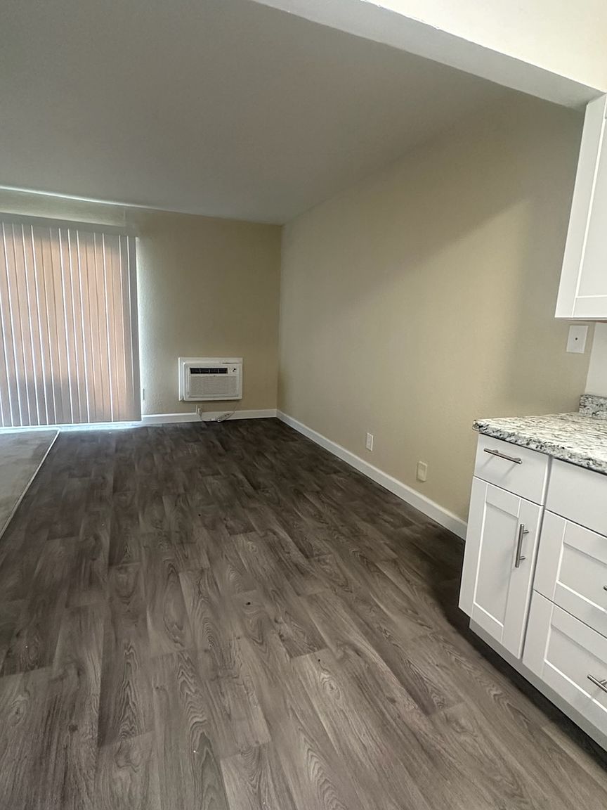 10192 Beardon Dr photo 5