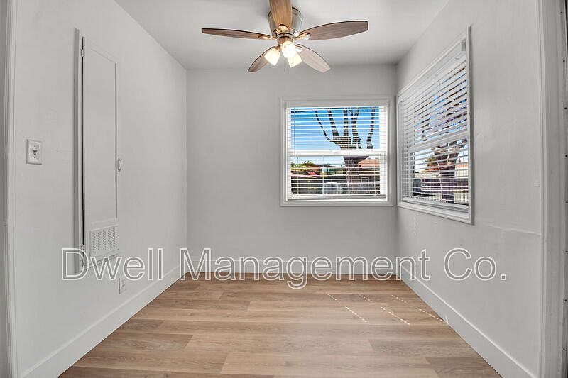 4913 Guava Ave photo 4