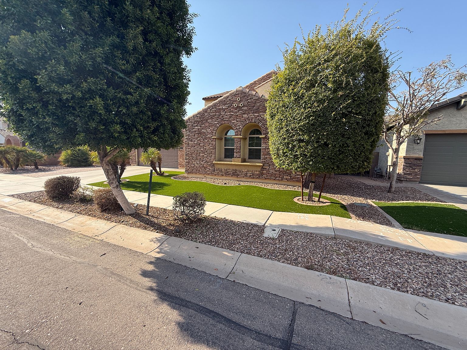 3546 E Ivanhoe St photo 5