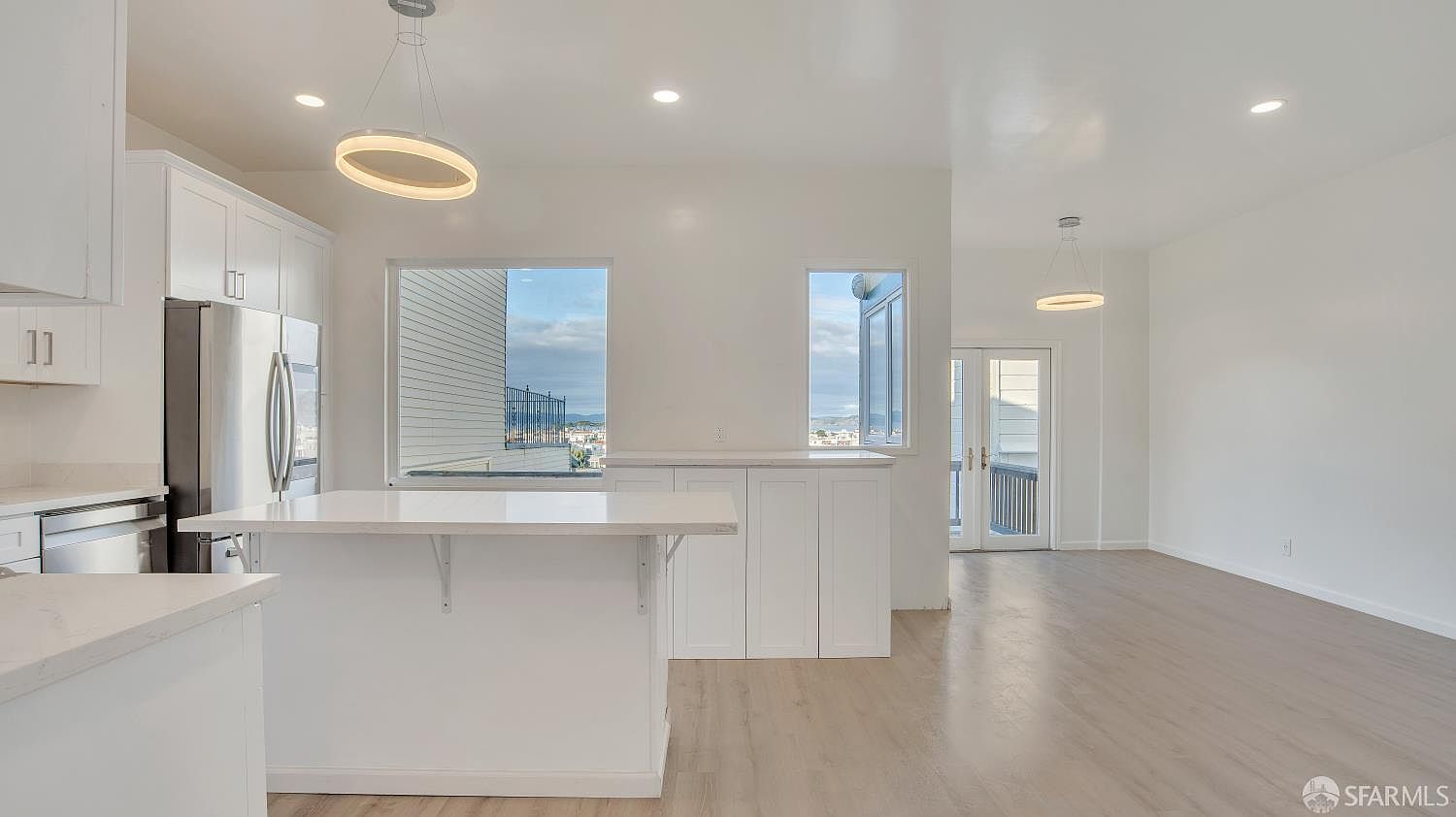 2612 Greenwich St photo 4