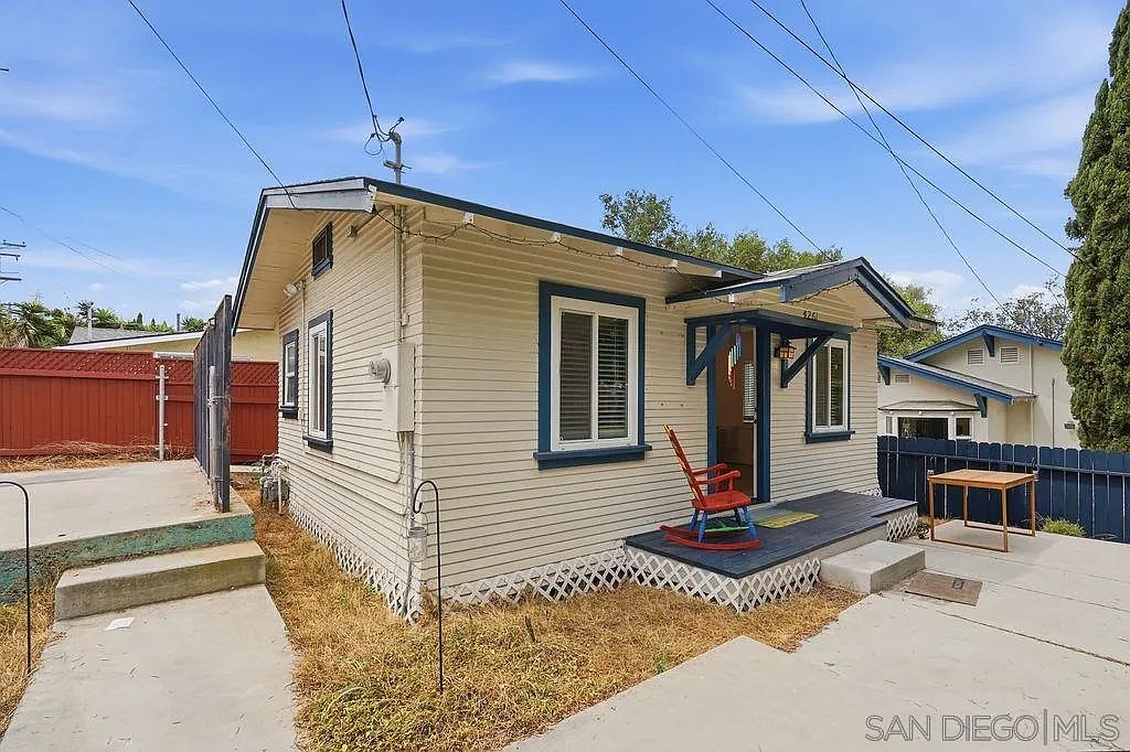 4261 Maryland St photo 3