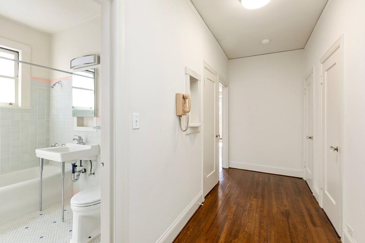 Apartments on Lake St · San Francisco photo 4