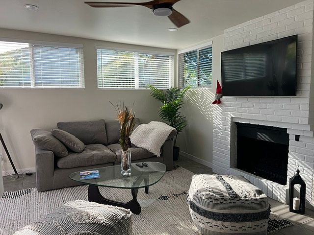 341 Kolmar St photo 5