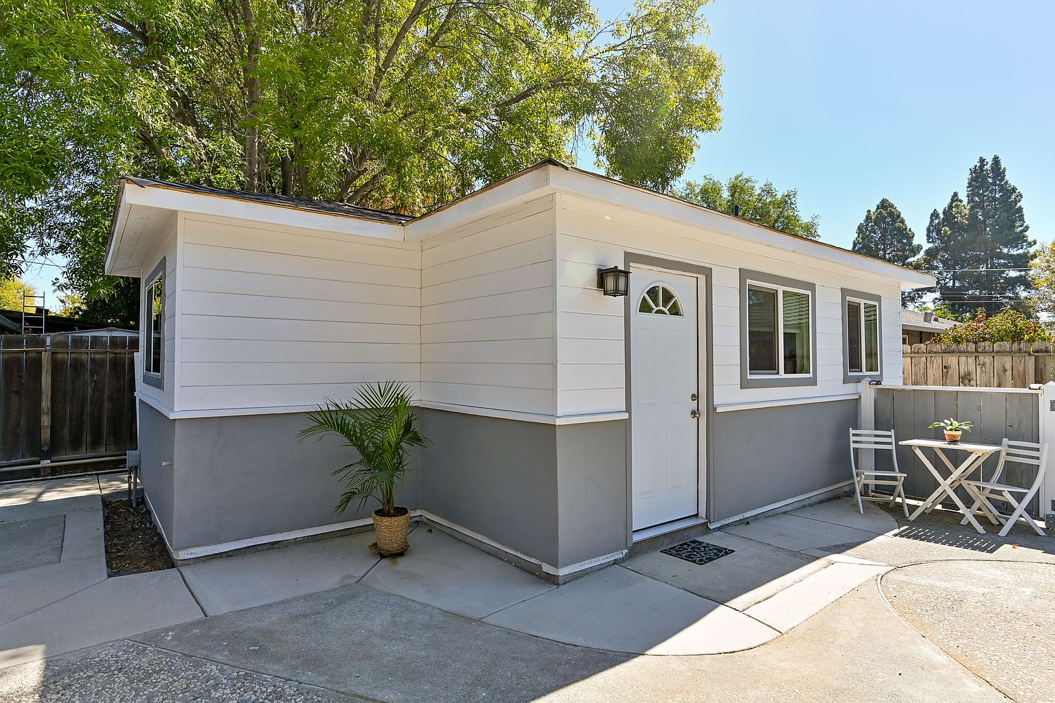 34 Phylis Dr photo 2
