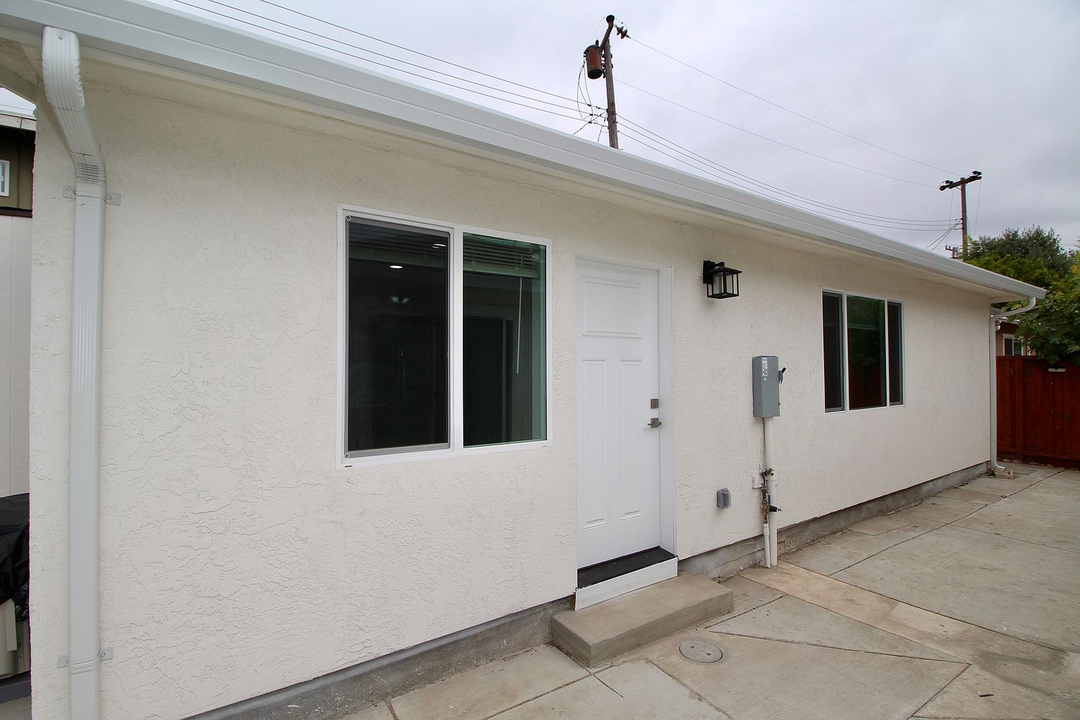 3256 Kerr St photo 4