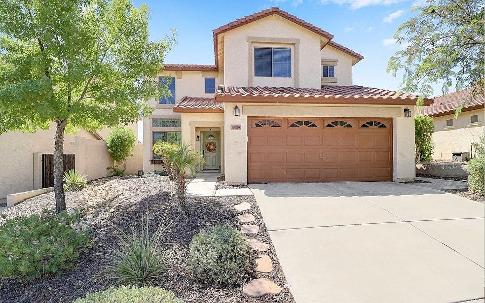 6509 W Red Fox Rd Phoenix, AZ 85083 photo 2