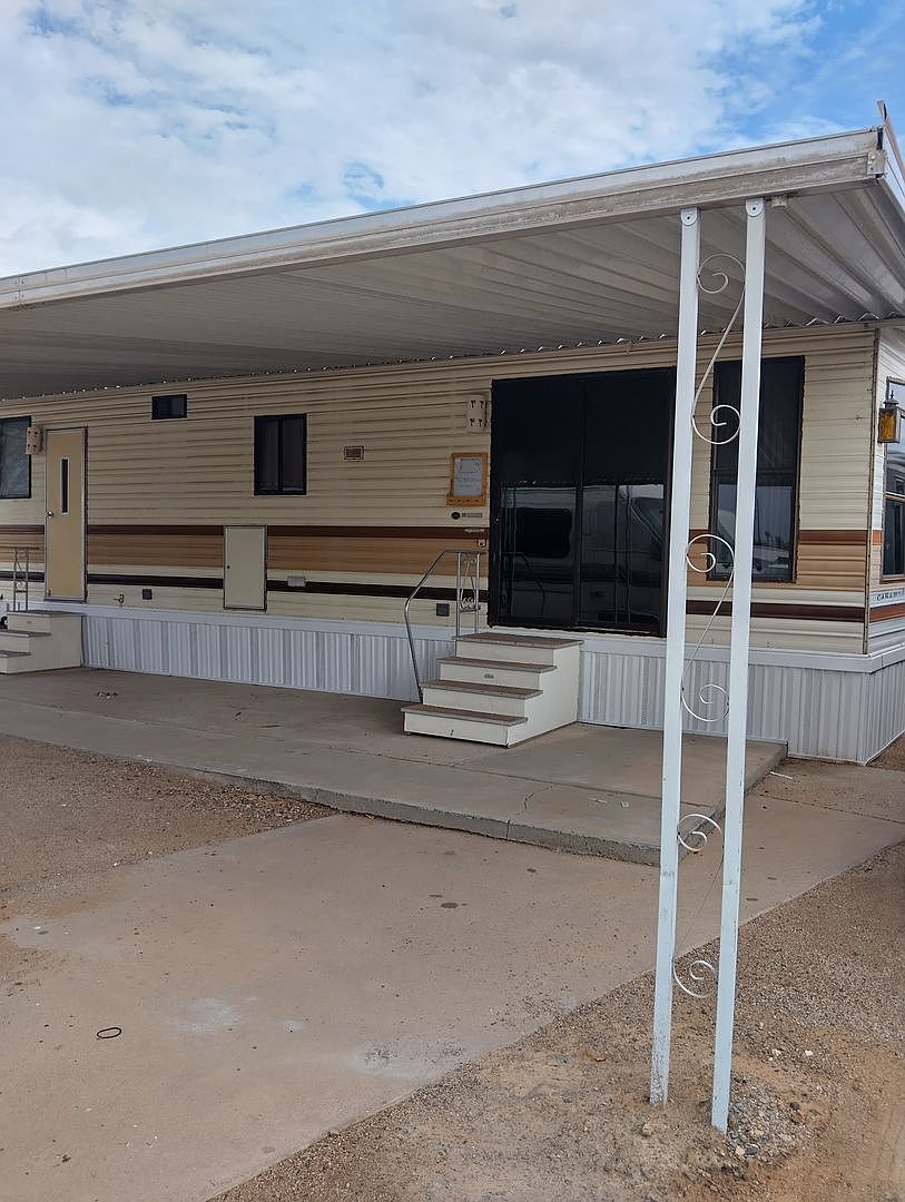 1334 W Hatcher Rd photo 2