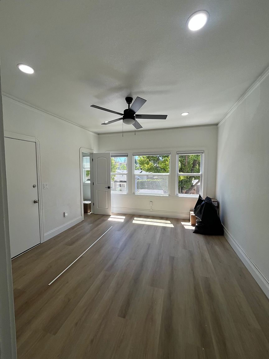 1230 Pine St photo 5