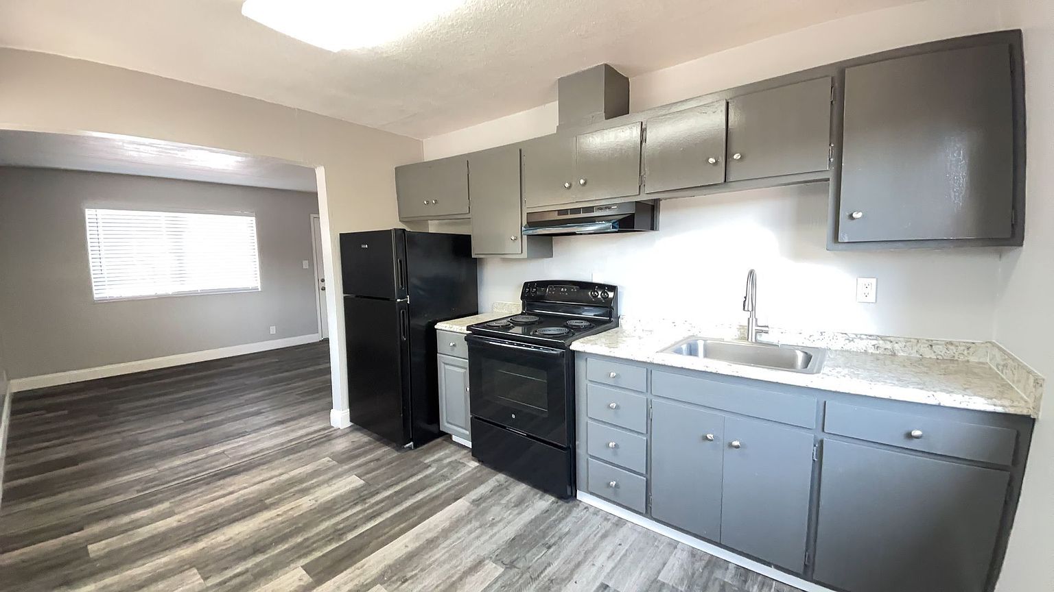 Blossom Apartments photo 2