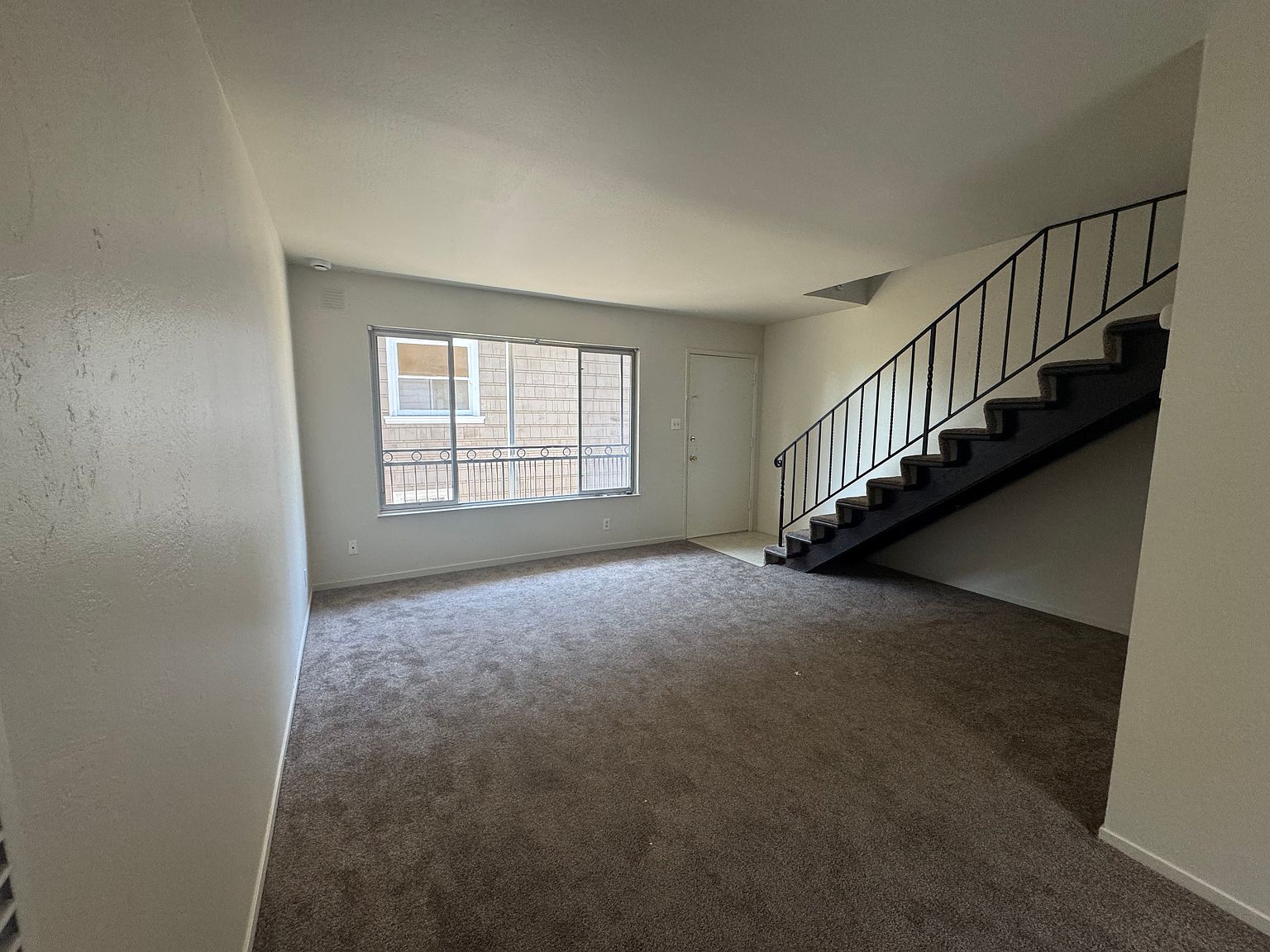 2226 San Antonio Ave photo 2
