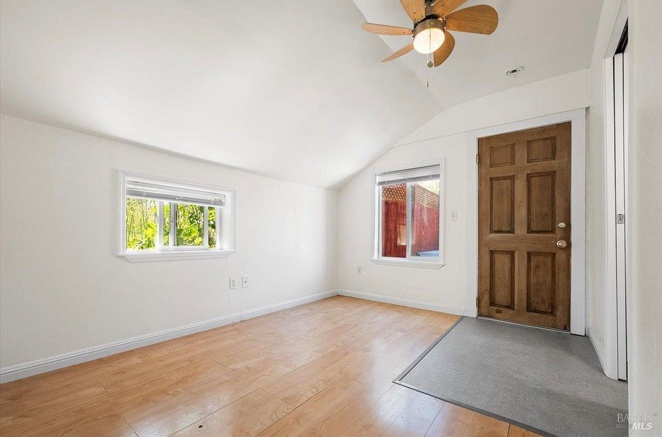635 Goodwin Ave photo 4