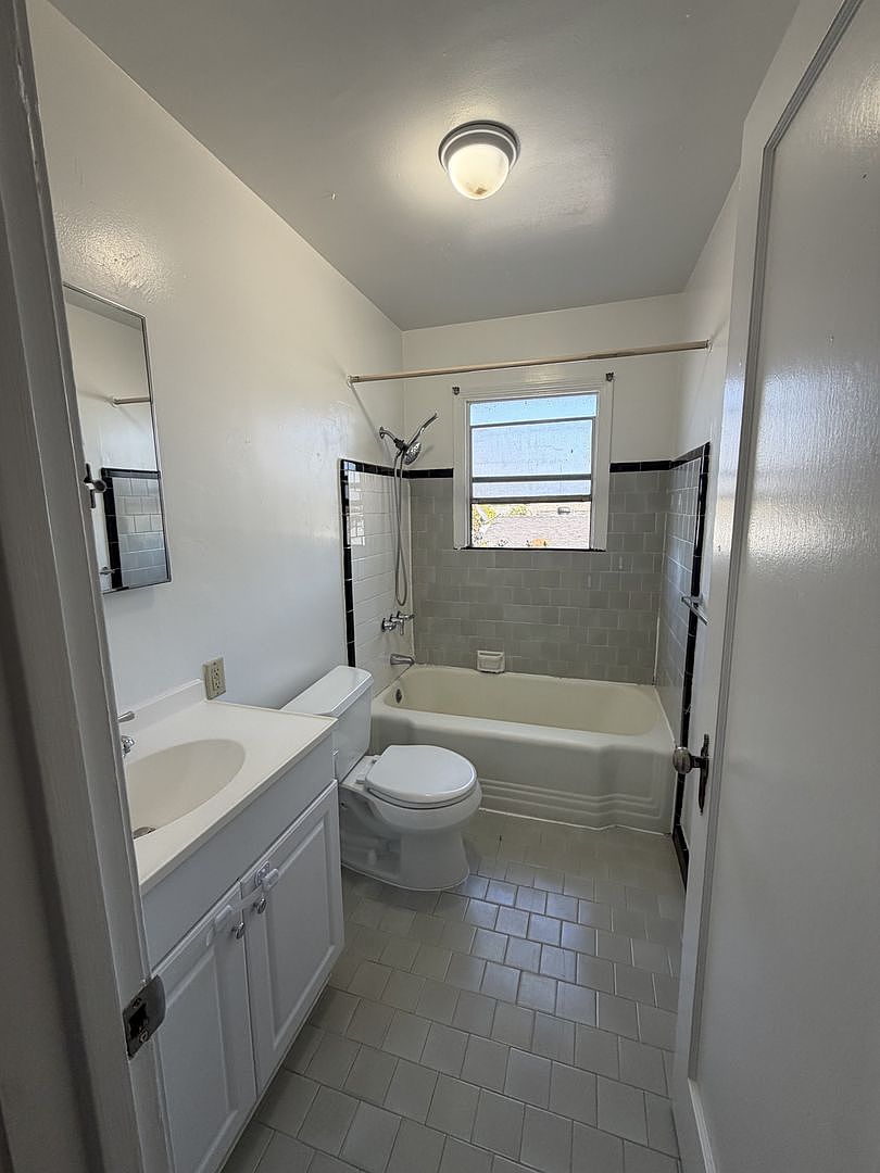 904 photo 3