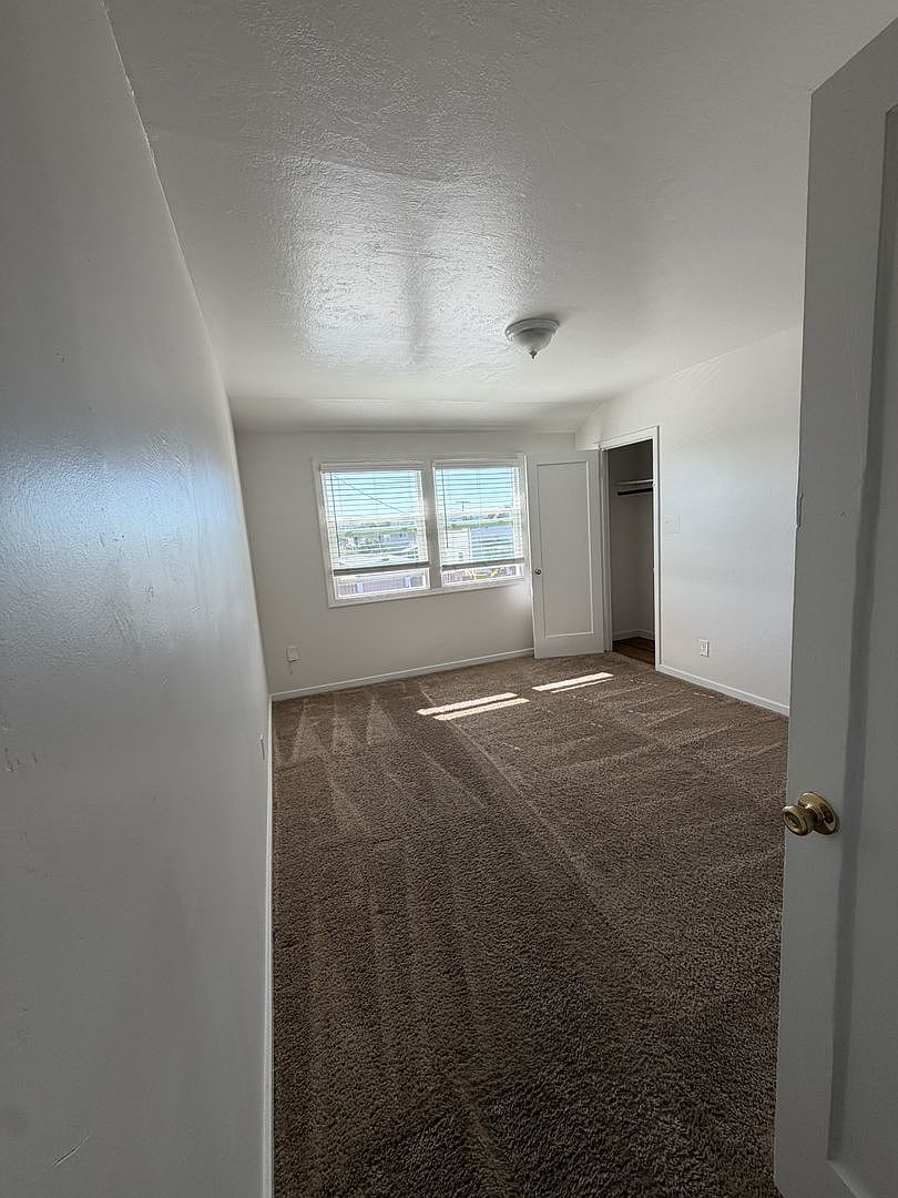 904 photo 4