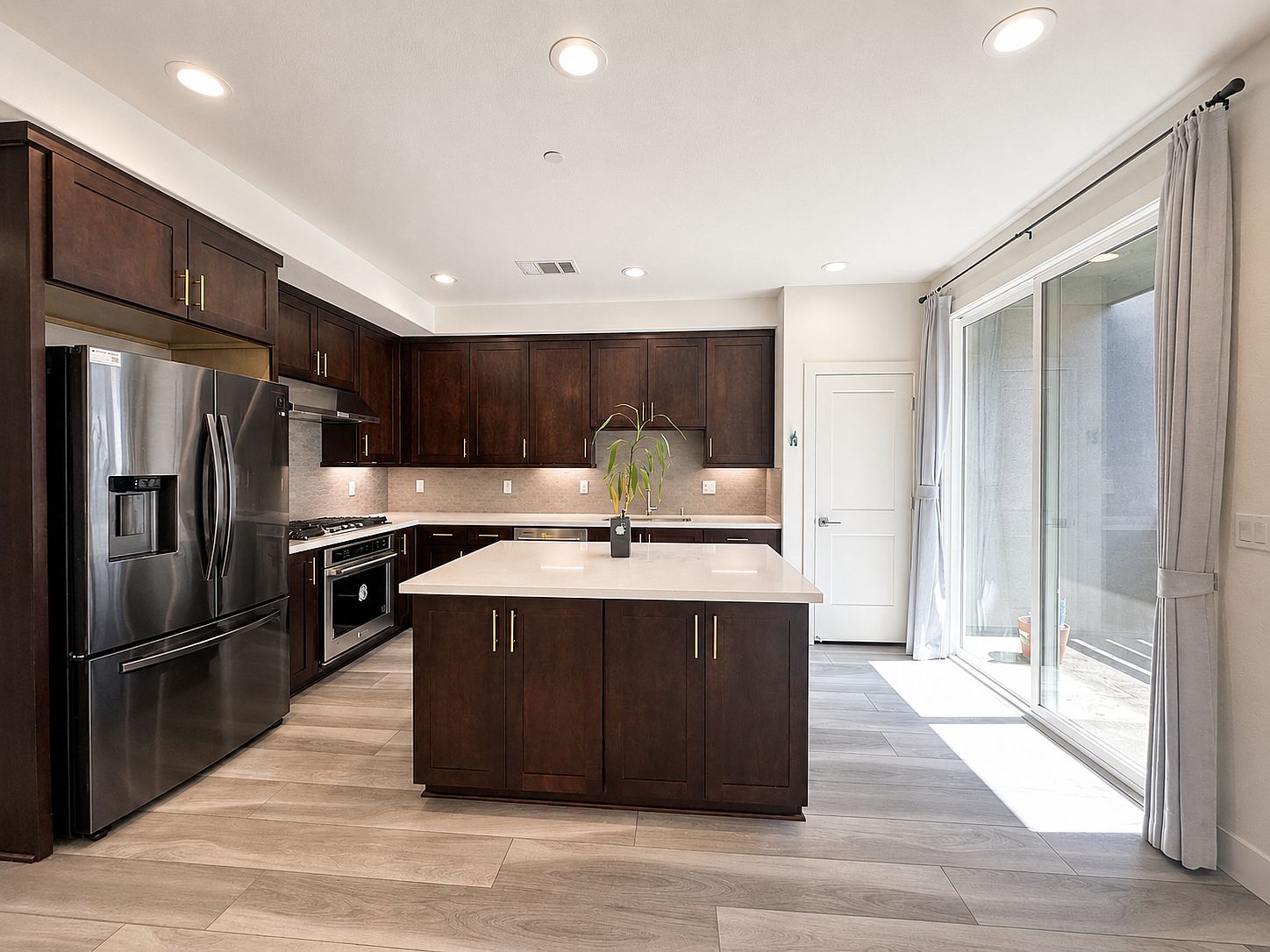 2073 Joshua Tree Cir photo 3