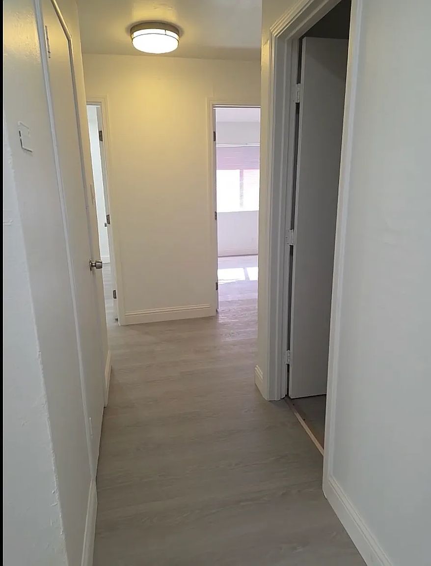 1751 Diane Ct photo 4