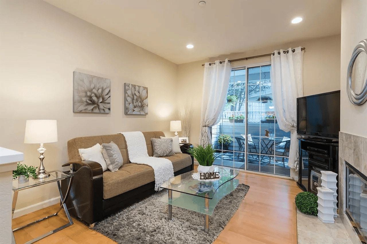 604 Arcadia Ter photo 2