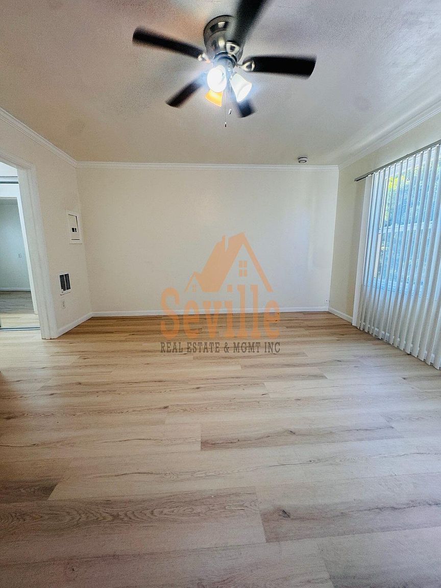 1804 Chestnut St photo 2