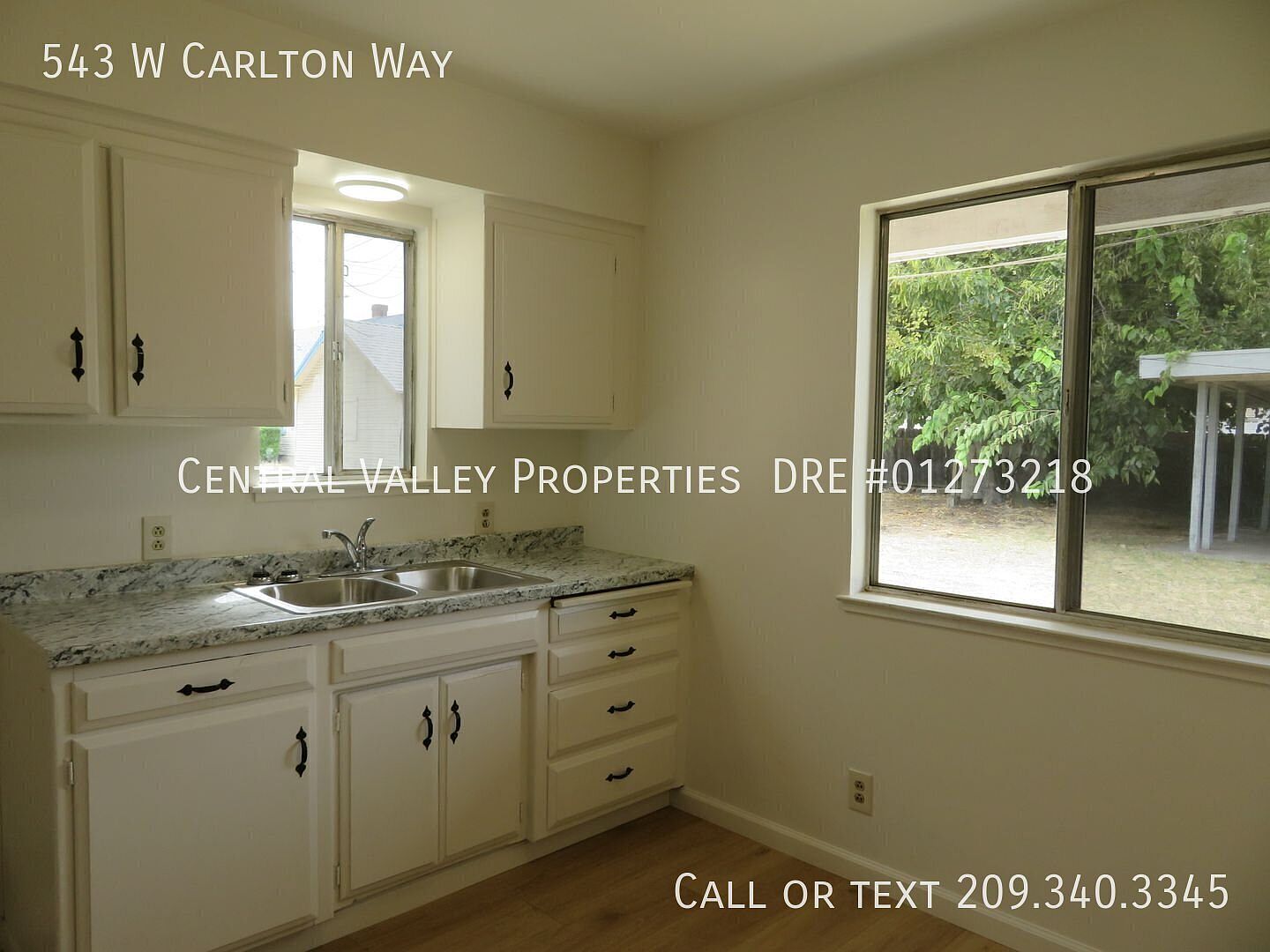 543 W Carlton Way photo 3