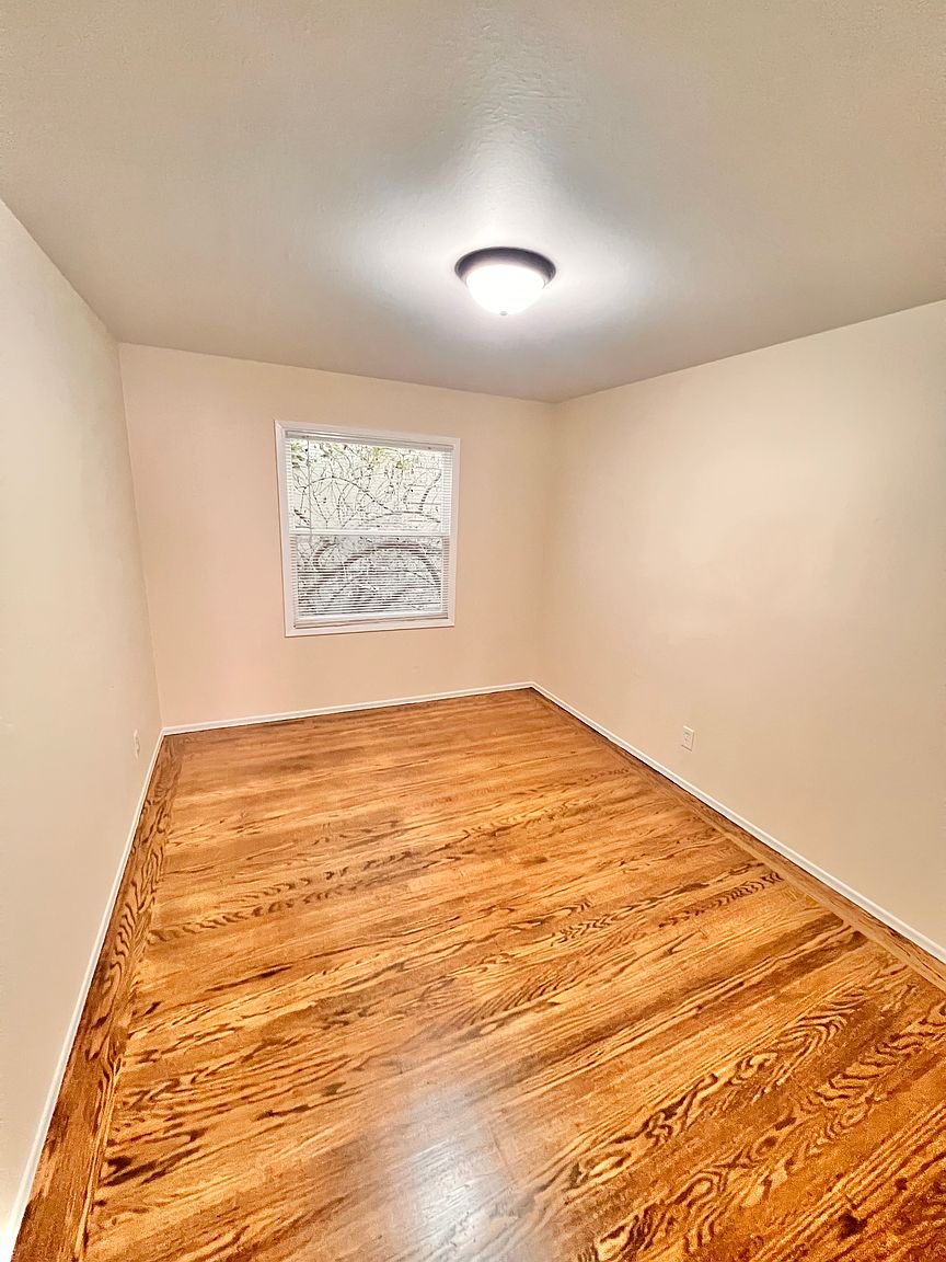 2921 Taraval St photo 4