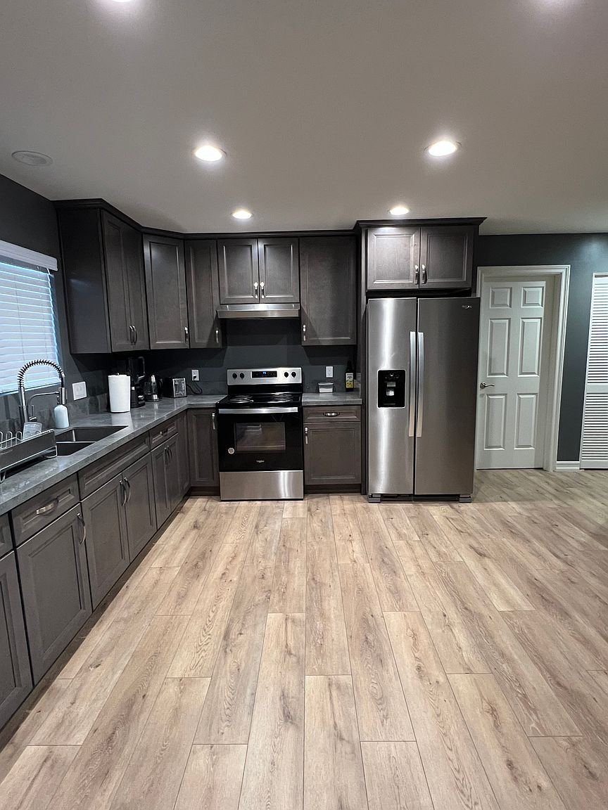 2634 Washington St photo 3