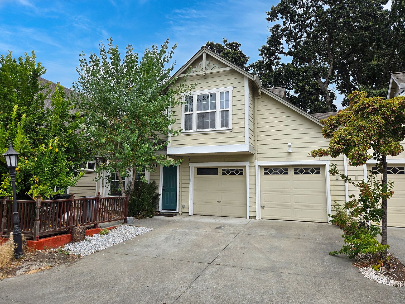 2BR/1BA Townhouse on Hickory Street · Santa Rosa photo 2
